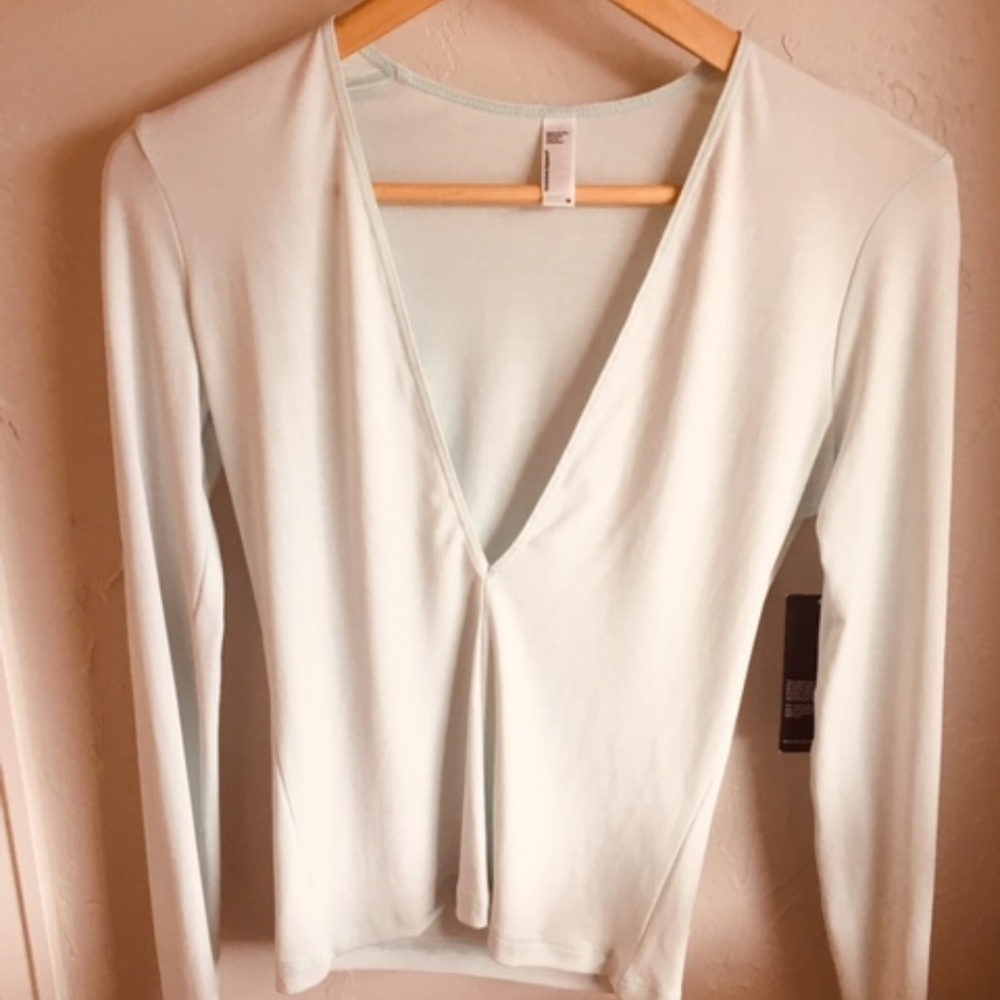 DEEP V American Apparel TAGS ON.